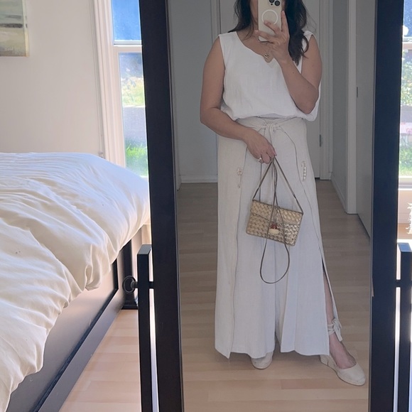 Bottega Veneta Intrecciato Metallic Gold Color Sling Bag - Picture 15 of 15